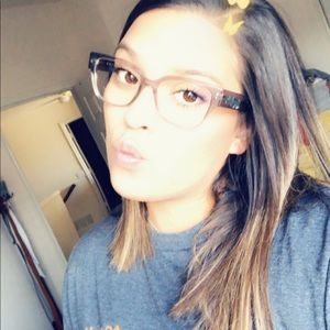 Meet your Posher, Vanessa